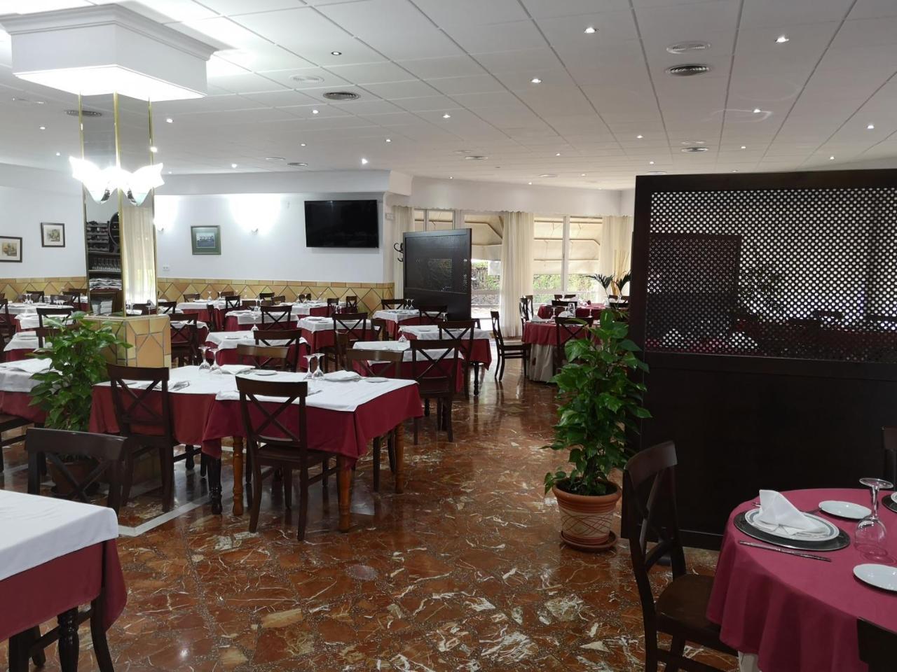 Hotel Santa Ana La Carlota Ngoại thất bức ảnh